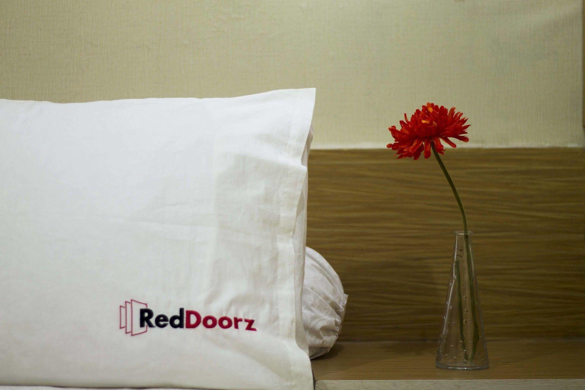 Reddoorz @ Sehati Raya Kuta Legian  Exterior photo